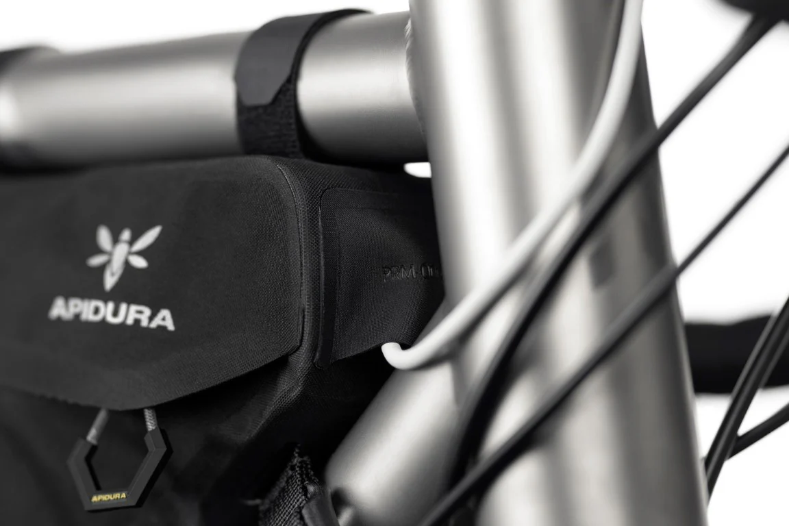 APIDURA RACING FRAME PACK 2,4 L - Image 3